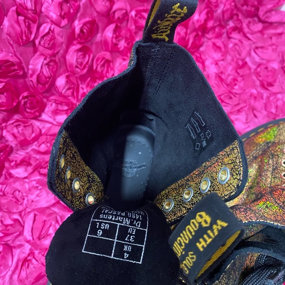 Dr. Martens Gold 1460 Pascal Iridescent Crackle Lace Up Combat Boots/Booties - Picture 8 of 12